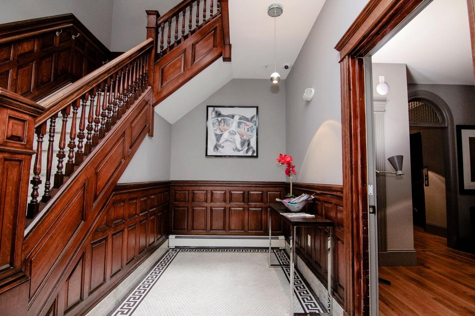 A Stylish Stay W/ A Queen Bed, Heated Floors.. #14 Brookline Exterior photo