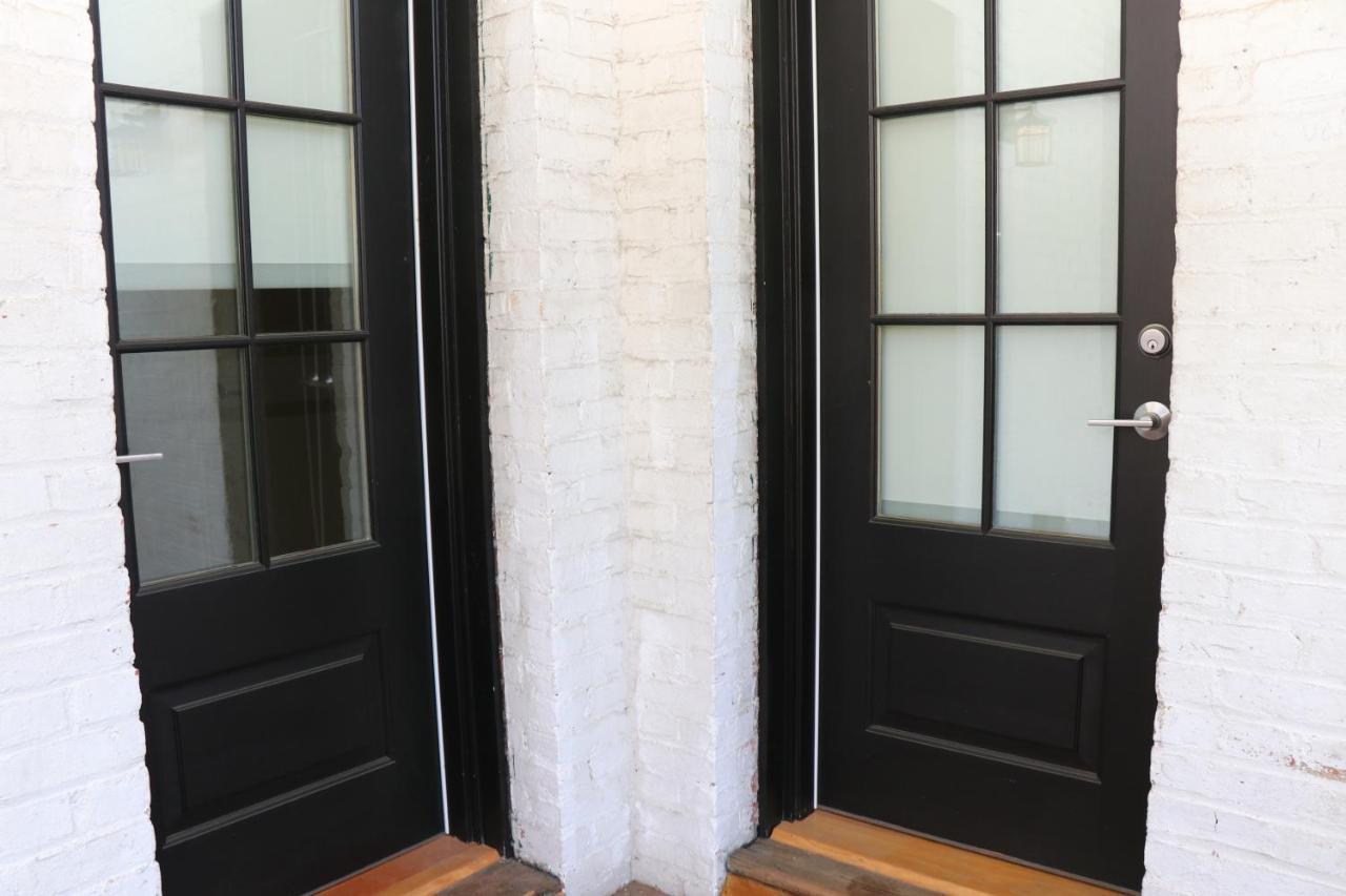 A Stylish Stay W/ A Queen Bed, Heated Floors.. #14 Brookline Exterior photo