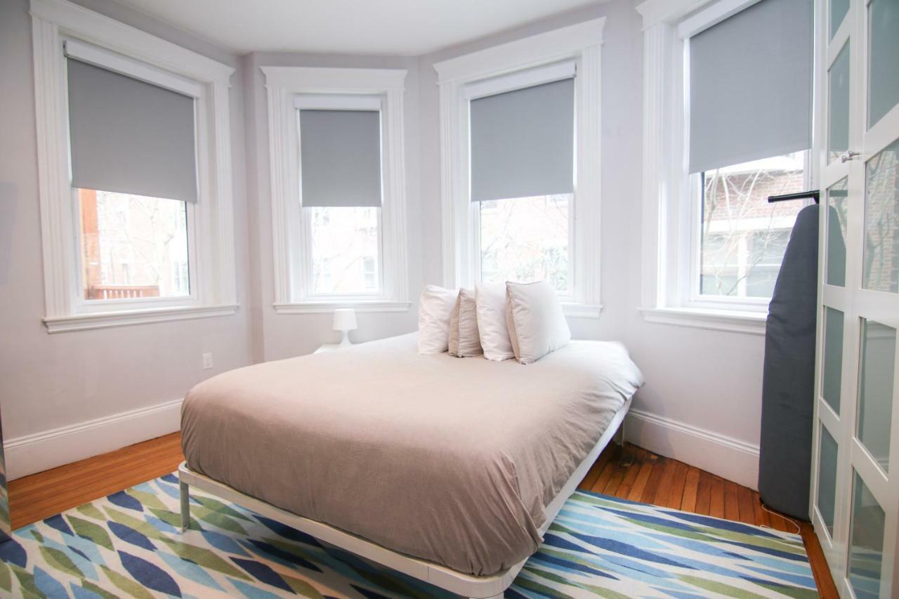 A Stylish Stay W/ A Queen Bed, Heated Floors.. #14 Brookline Exterior photo